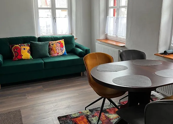 Boardinghouse--business People And Workers, Parking Lot, Wifi, Outdoor Smoking Area Γκούνζμπουργκ