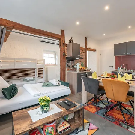 Anna9 Boardinghouse--business People And Workers, Parking Lot, Wifi, Vat Invoice