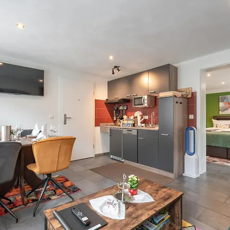 Anna9 Boardinghouse--business People And Workers, Parking Lot, Wifi, Vat Invoice Apartman *
