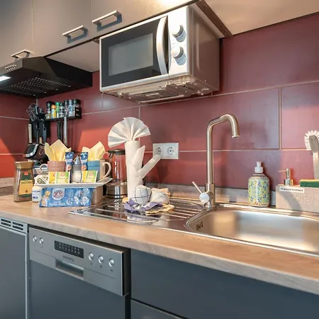 Anna9 Boardinghouse--business People And Workers, Parking Lot, Wifi, Vat Invoice Apartman