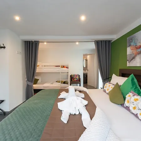 Anna9 Boardinghouse--business People And Workers, Parking Lot, Wifi, Vat Invoice *