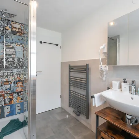 Anna9 Boardinghouse--business People And Workers, Parking Lot, Wifi, Vat Invoice Apartman Günzburg