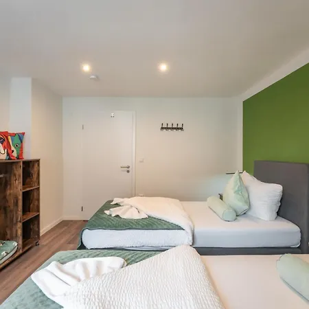 Appartamento City Boardinghouse ,Single Bed, Wifi ,Parking, Vat Invoice, Highway A8 *