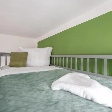 Anna9 Boardinghouse--business People And Workers, Parking Lot, Wifi, Vat Invoice Apartman Günzburg