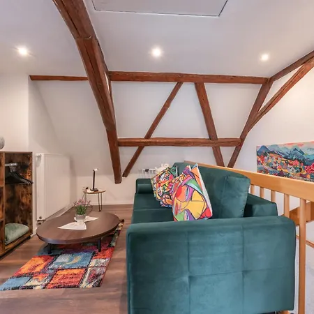 City Boardinghouse ,Single Bed, Wifi ,Parking, Vat Invoice, Highway A8 * Günzburg