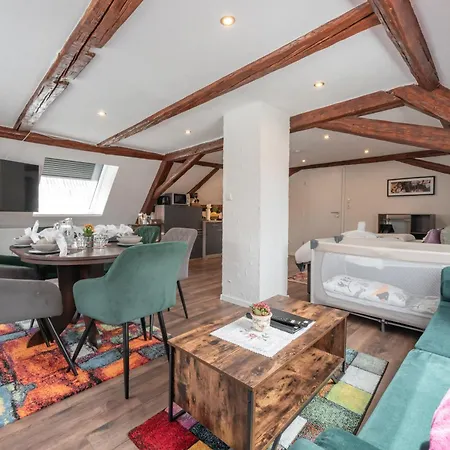 Apartman Anna9 Boardinghouse--business People And Workers, Parking Lot, Wifi, Vat Invoice