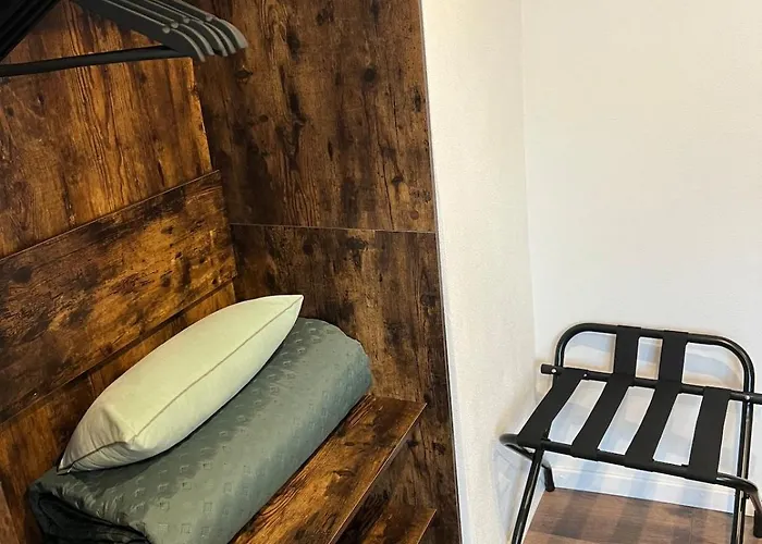 Lägenhet Boardinghouse--business People And Workers, Parking Lot, Wifi, Outdoor Smoking Area Günzburg